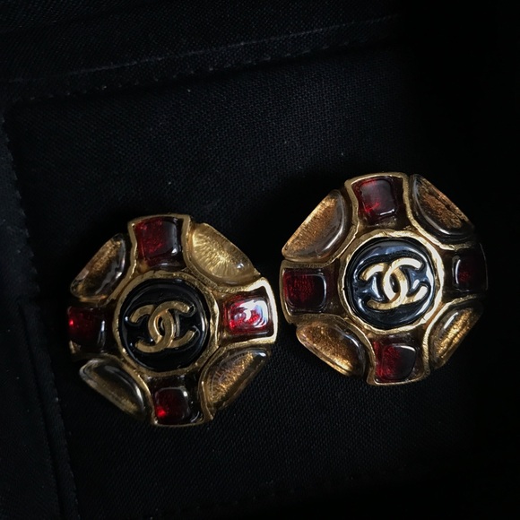 Chanel vintage clip on earrings - Picture 8 of 11